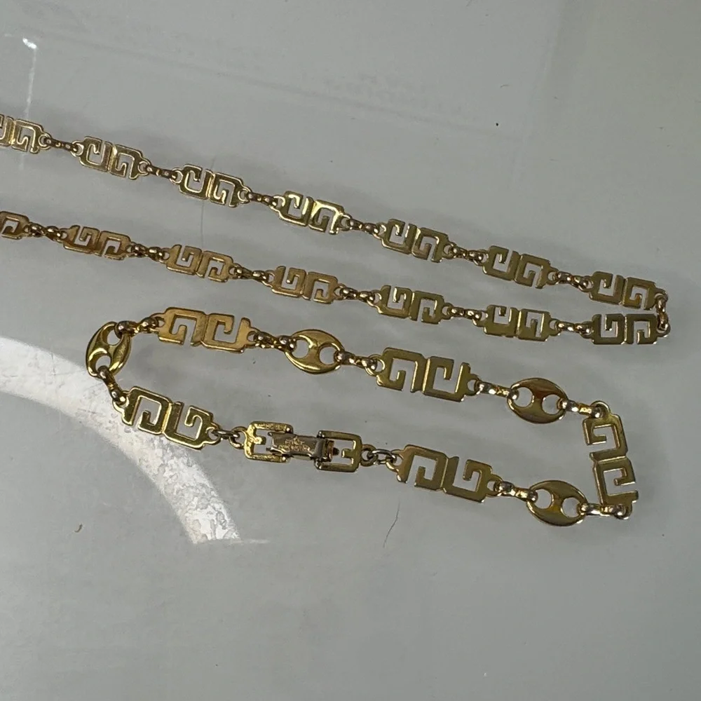 Givenchy VintageGold Necklace and Bracelet Set